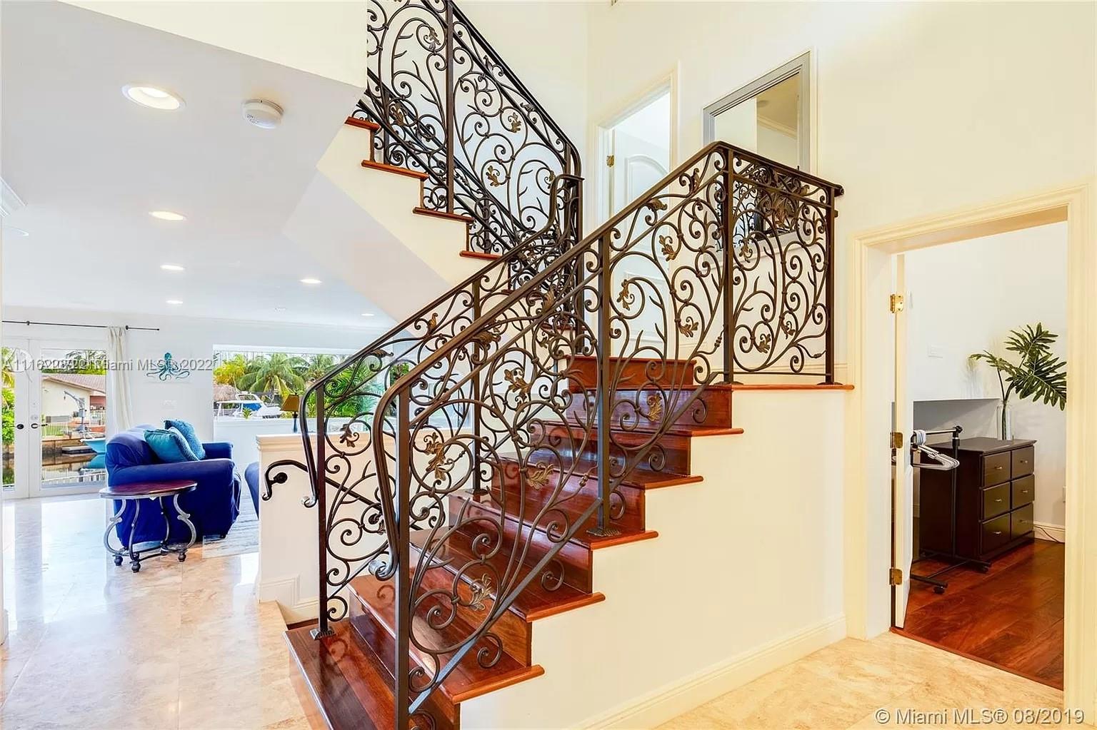 EASTERN SHORES - Residential
