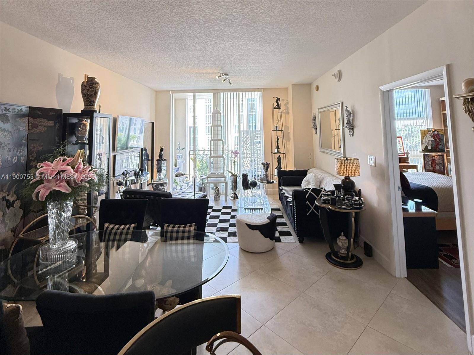 CITYPLACE SOUTH TOWER CON - Residential