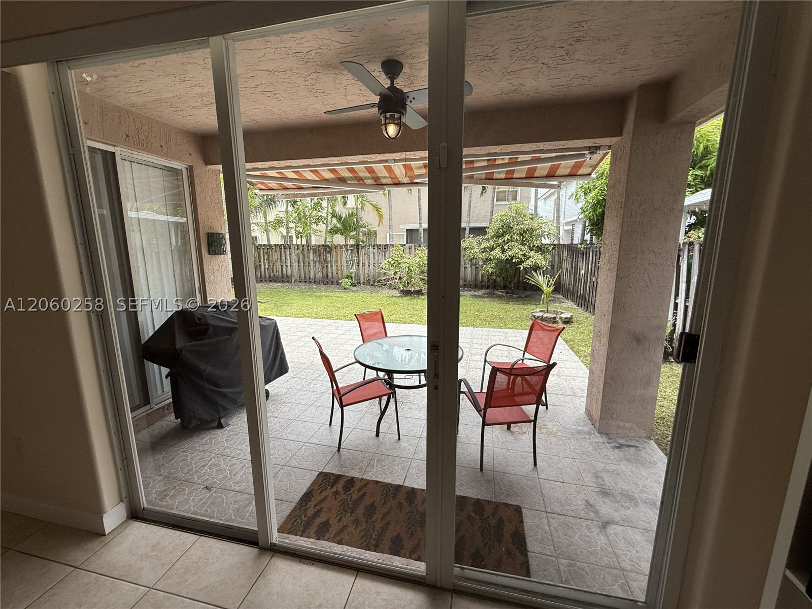 KENDALL COUNTRY ESTATES - Residential