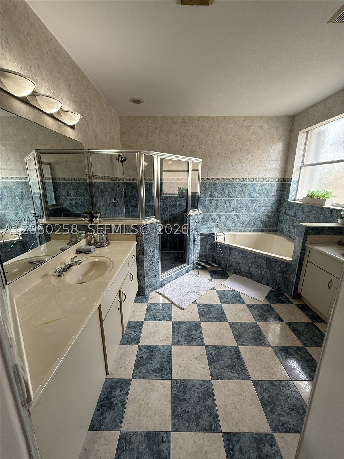 KENDALL COUNTRY ESTATES - Residential