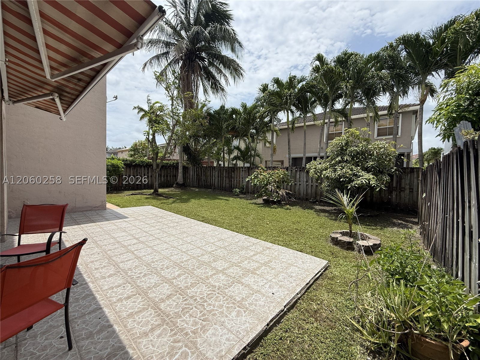 KENDALL COUNTRY ESTATES - Residential