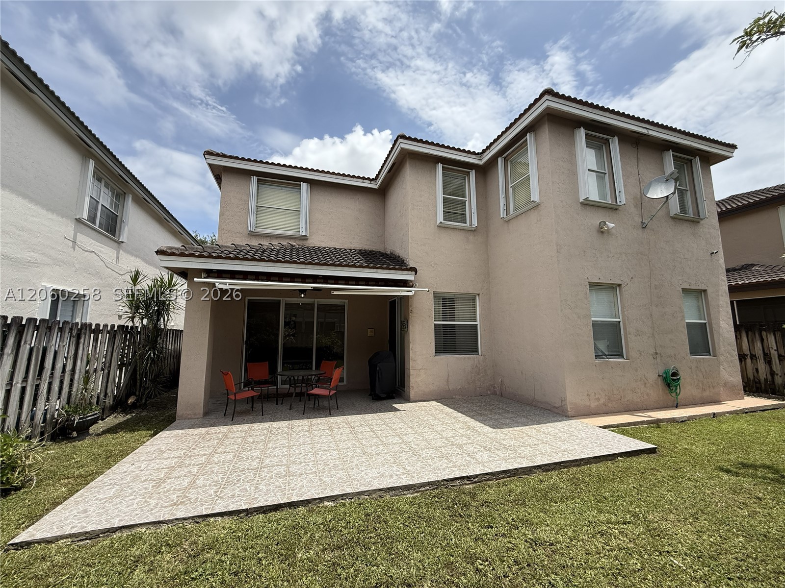 KENDALL COUNTRY ESTATES - Residential