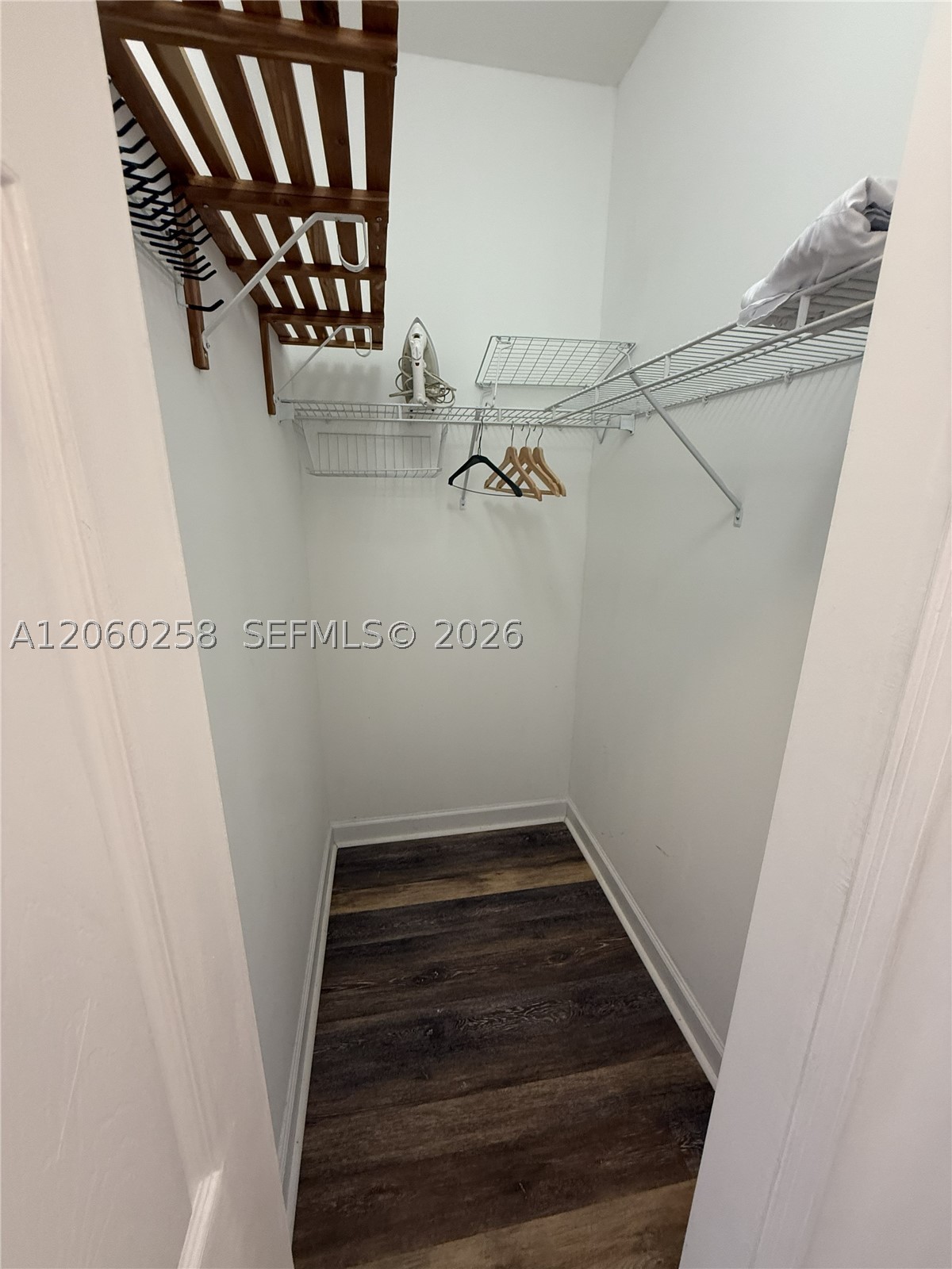 KENDALL COUNTRY ESTATES - Residential