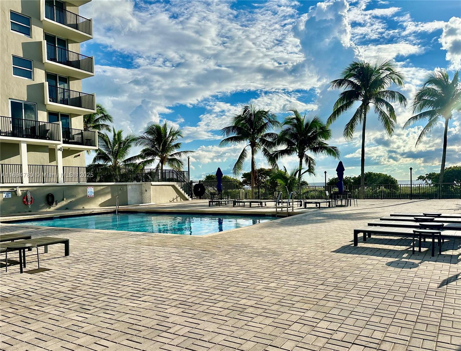MANATEE CONDO - Residential Lease