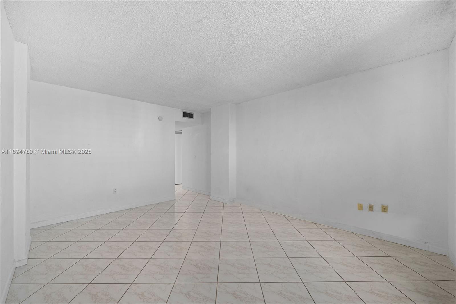 MANATEE CONDO - Residential Lease