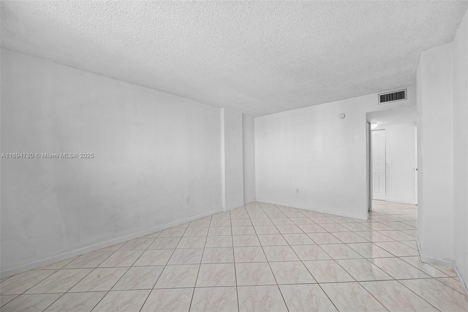 MANATEE CONDO - Residential Lease