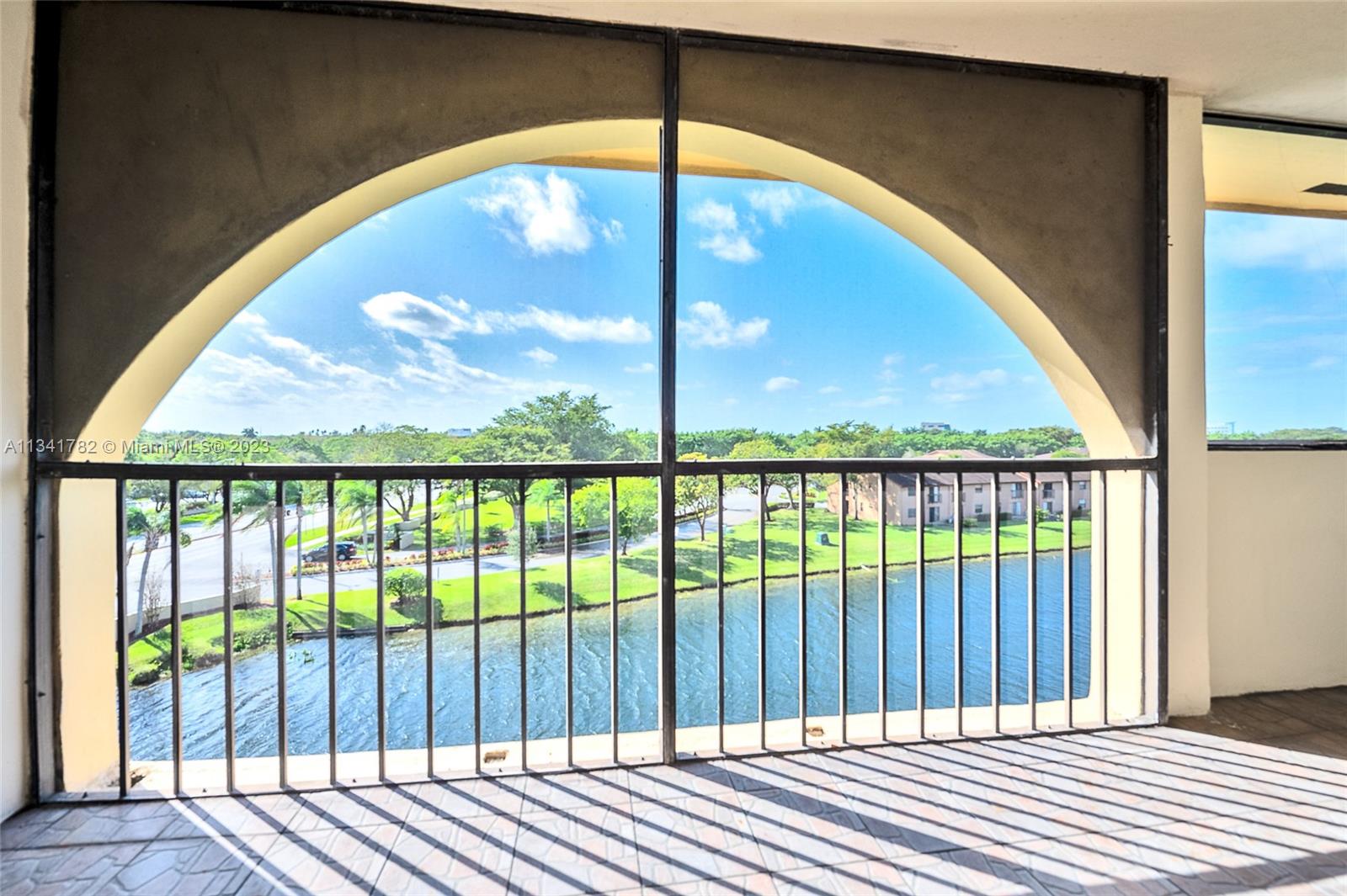 SUNRISE ISLAND CONDOMINIU - Residential