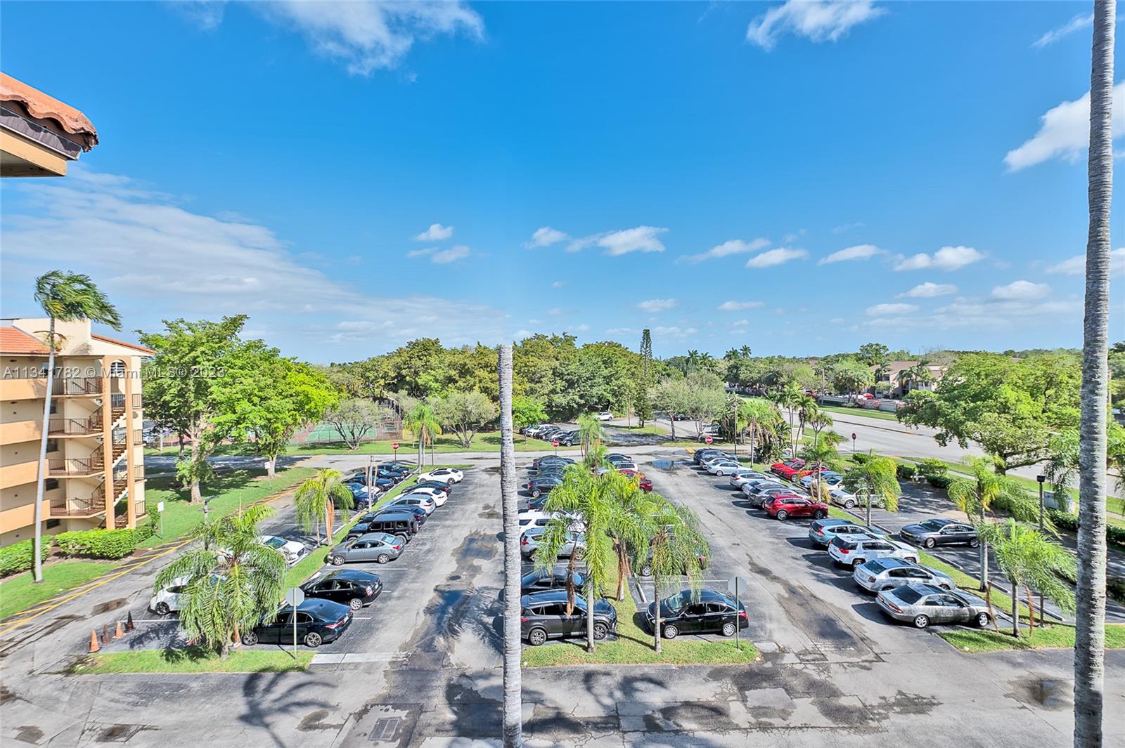 SUNRISE ISLAND CONDOMINIU - Residential