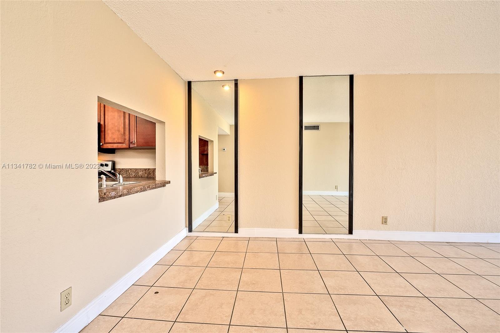 SUNRISE ISLAND CONDOMINIU - Residential