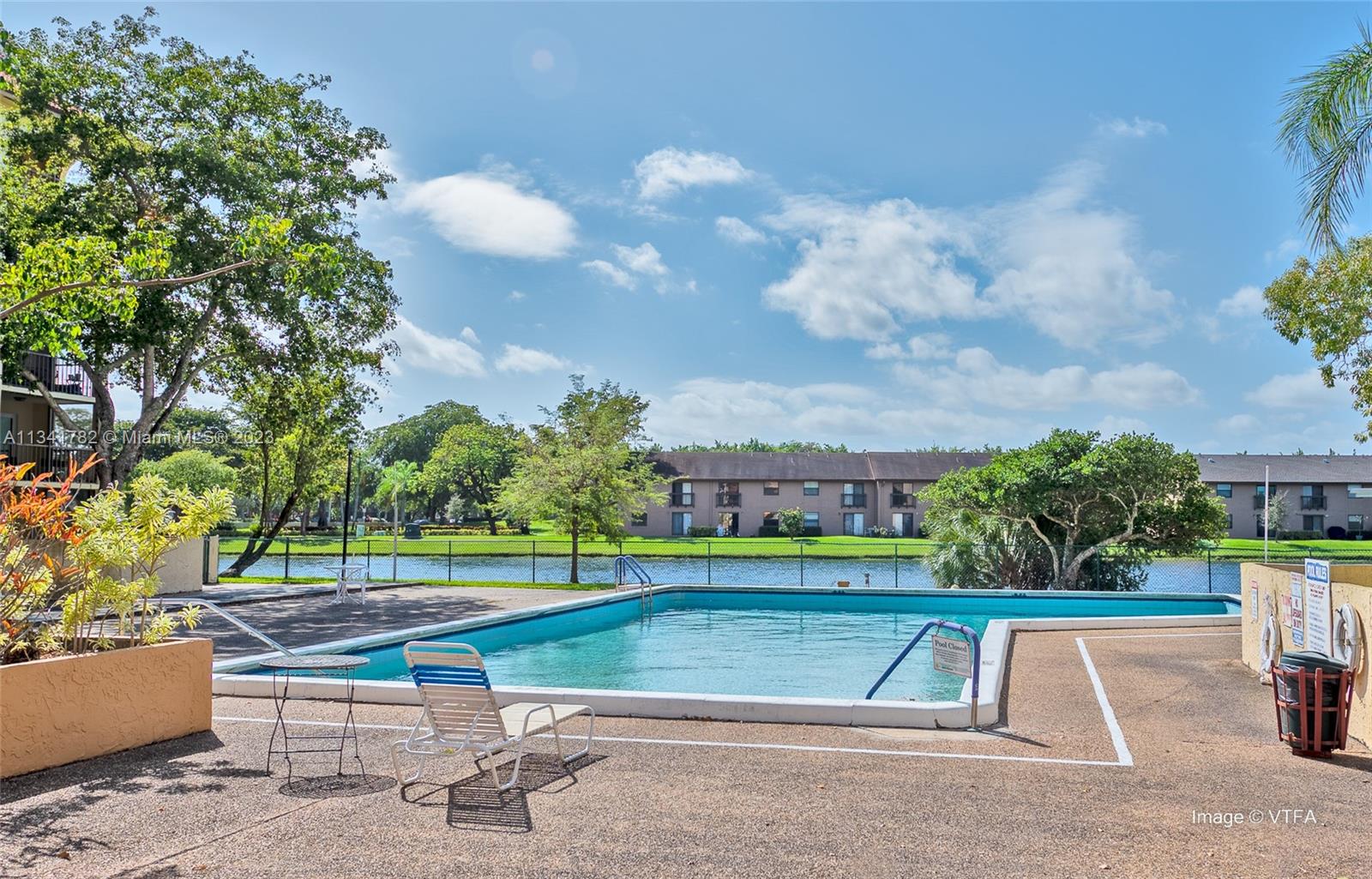 SUNRISE ISLAND CONDOMINIU - Residential