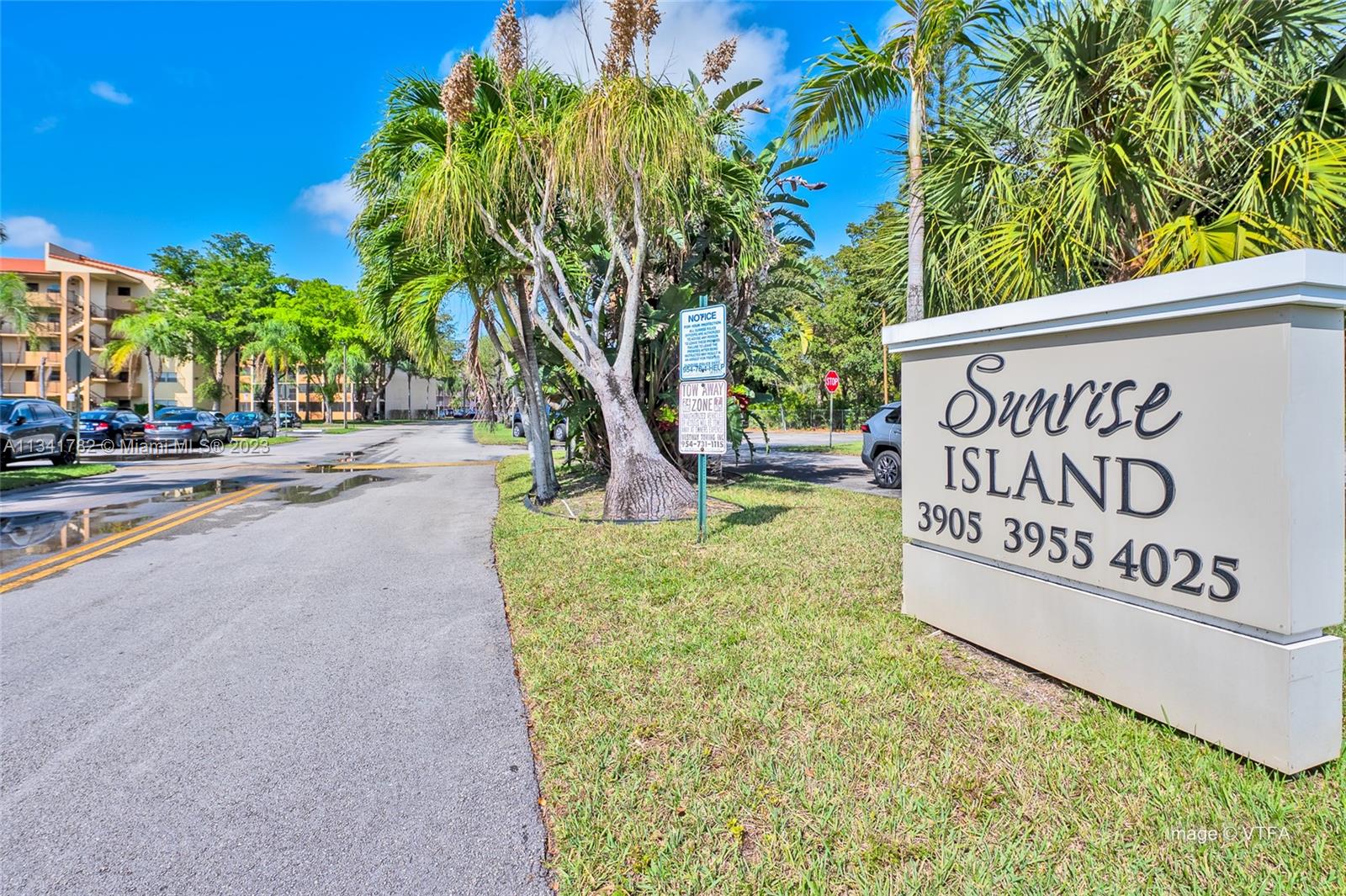 SUNRISE ISLAND CONDOMINIU - Residential