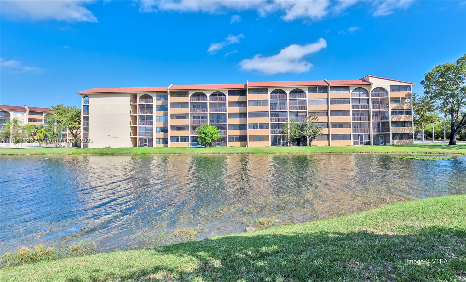 SUNRISE ISLAND CONDOMINIU - Residential