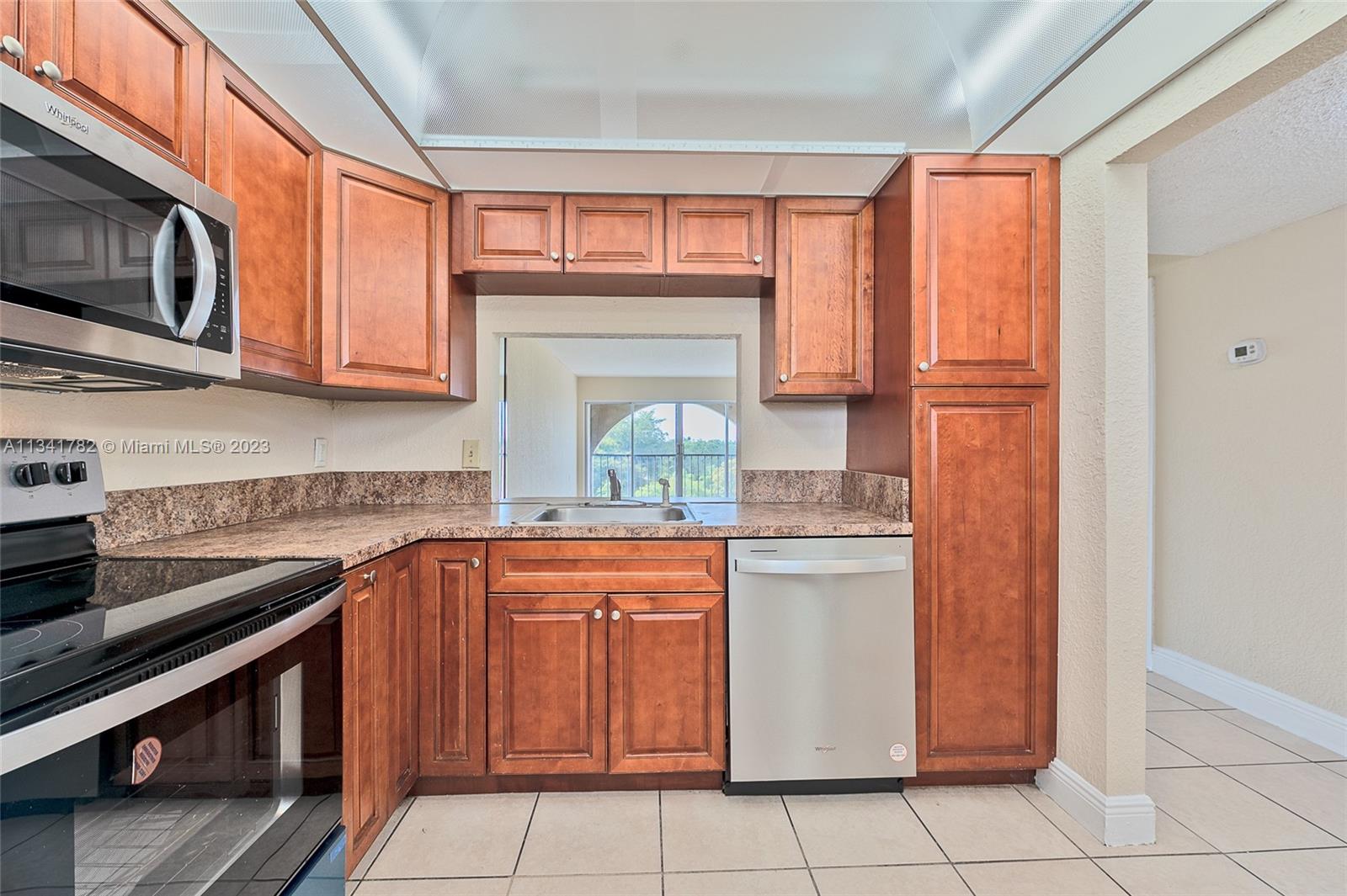SUNRISE ISLAND CONDOMINIU - Residential