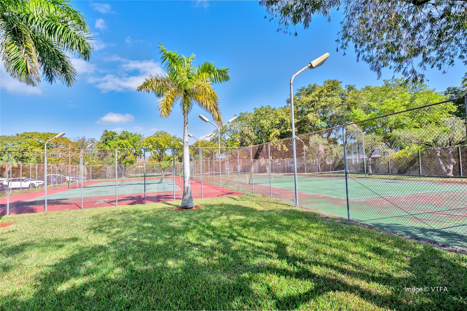 SUNRISE ISLAND CONDOMINIU - Residential