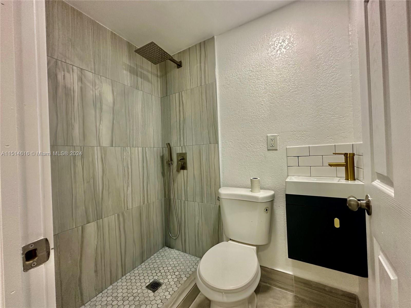 FLEETWOOD GARDENS SEC 1 - Residential Lease