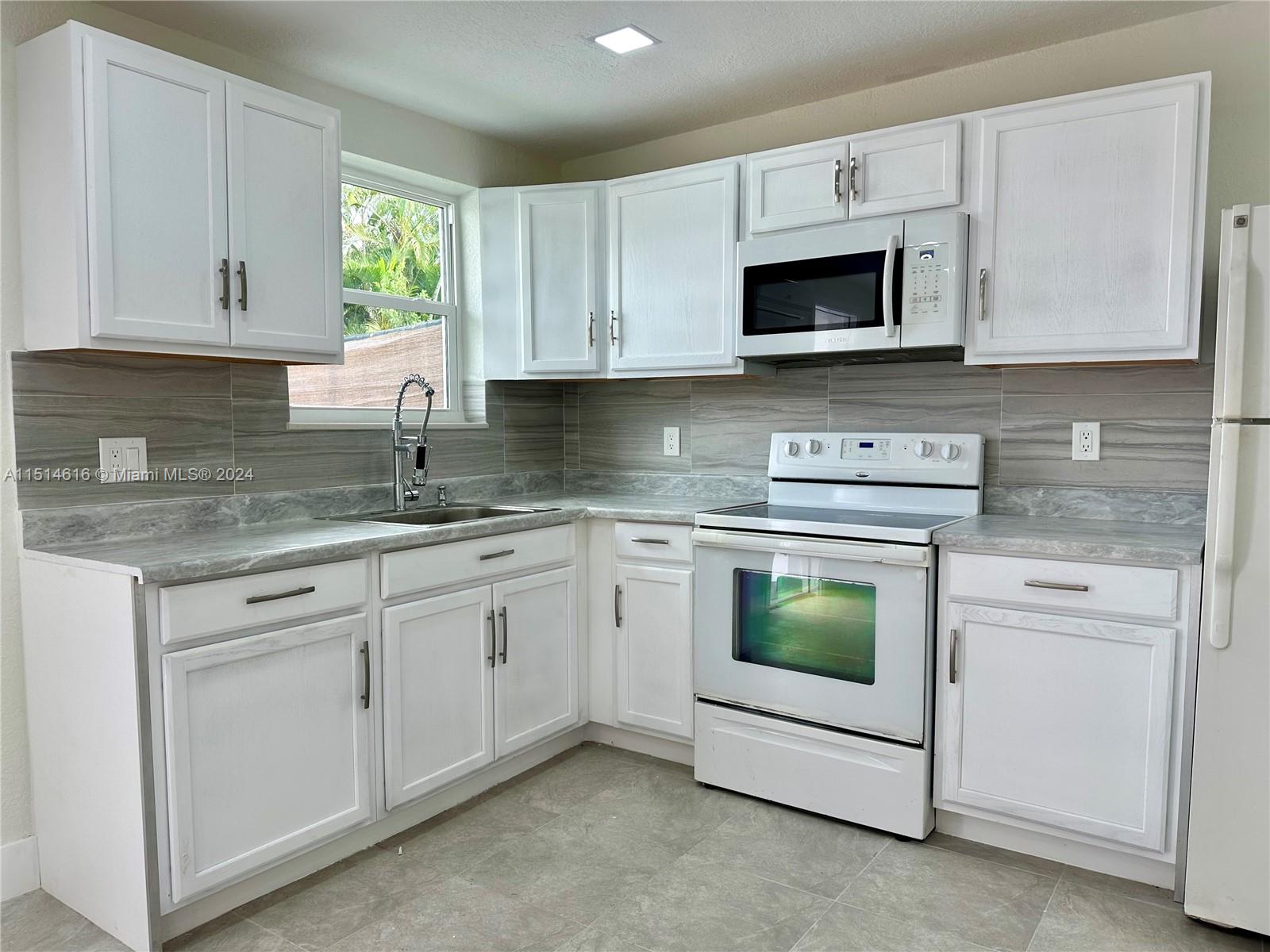 FLEETWOOD GARDENS SEC 1 - Residential Lease