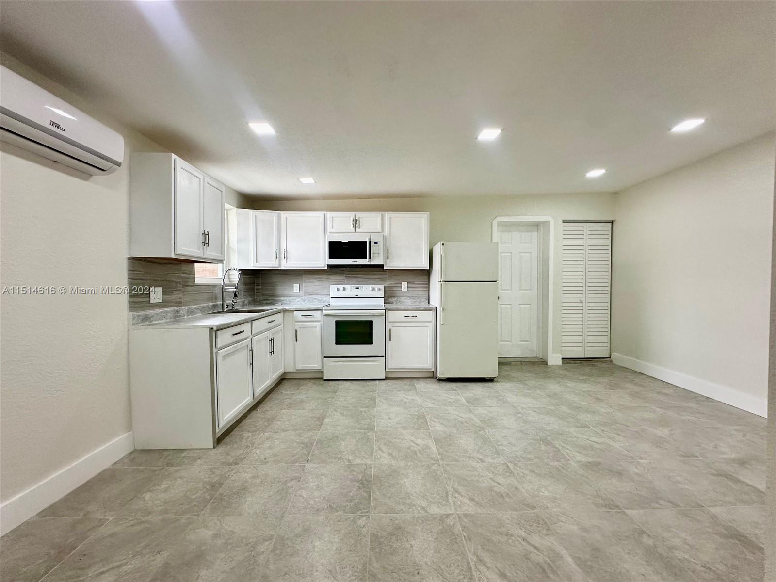 FLEETWOOD GARDENS SEC 1 - Residential Lease