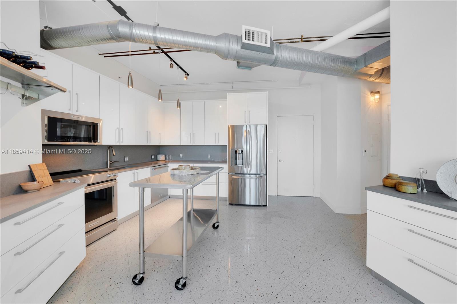 NEO CONDO - Residential