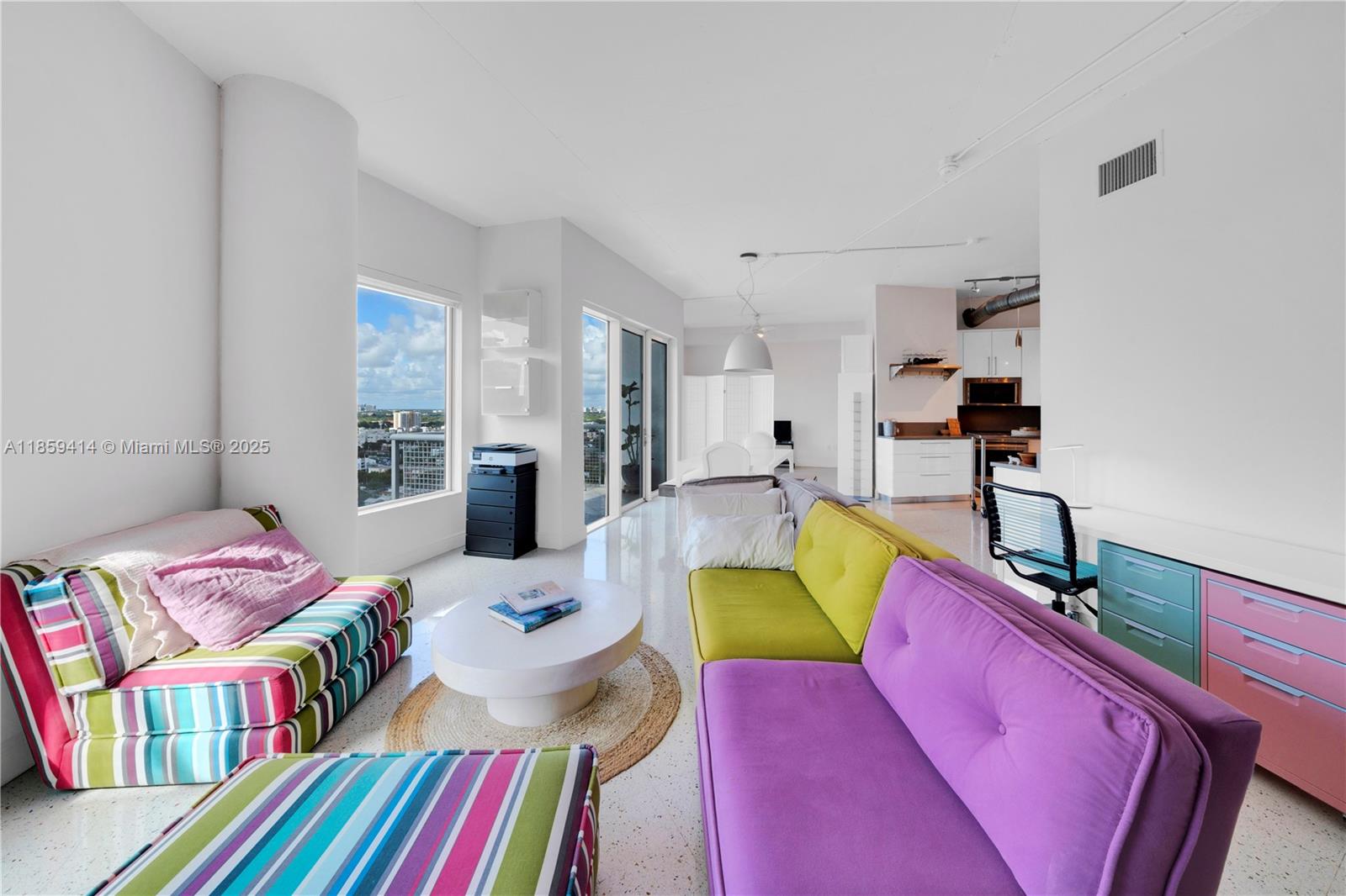 NEO CONDO - Residential