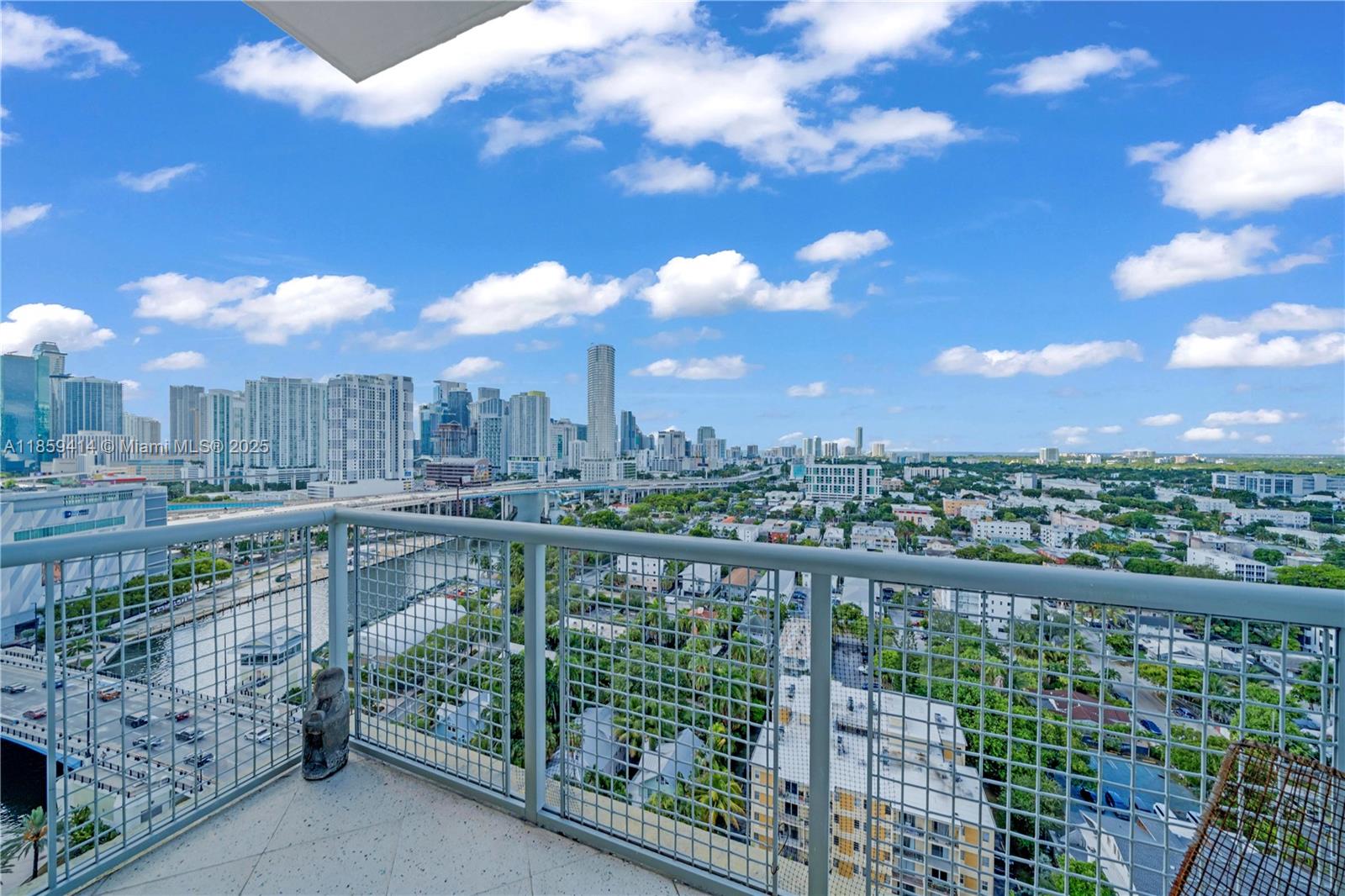 NEO CONDO - Residential