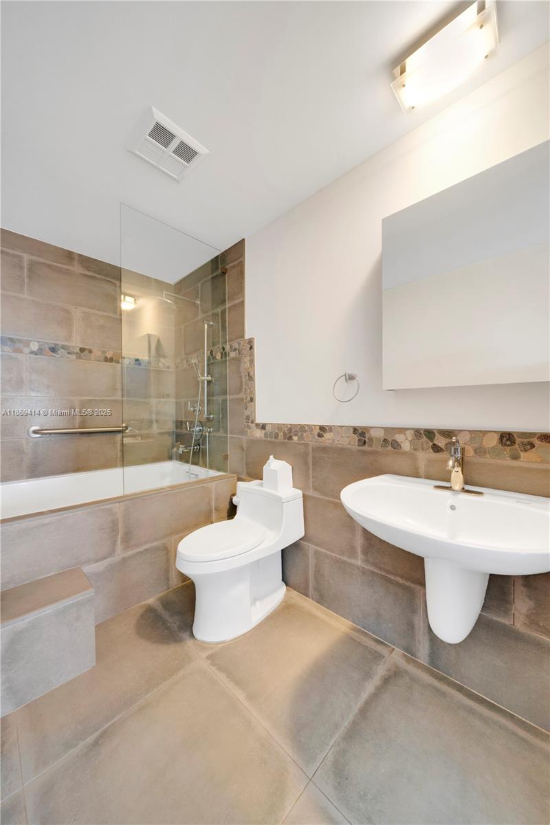 NEO CONDO - Residential