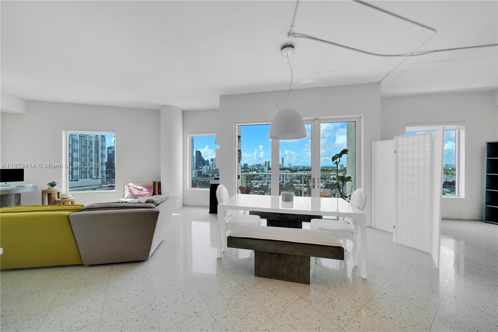 NEO CONDO - Residential