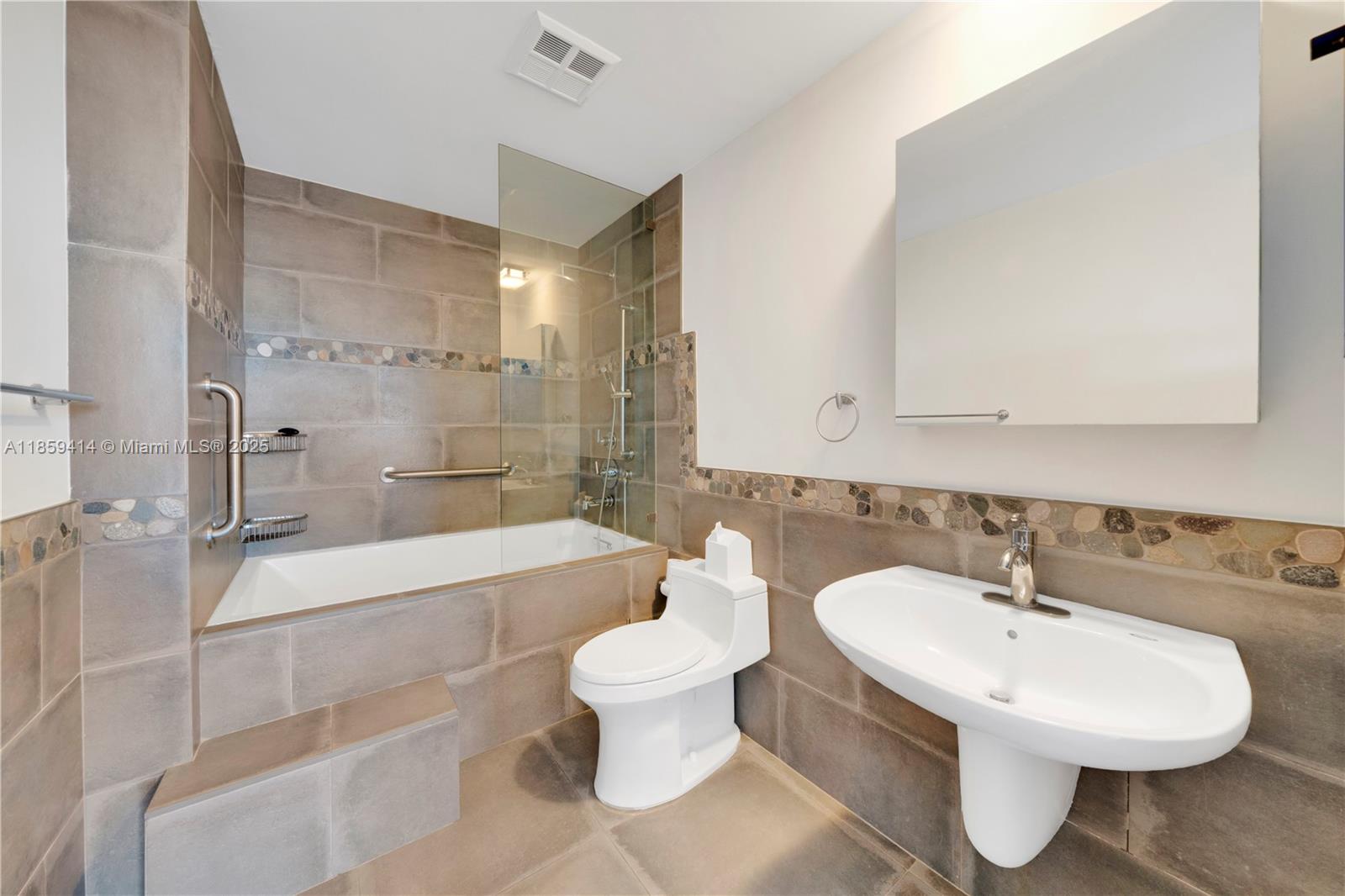 NEO CONDO - Residential