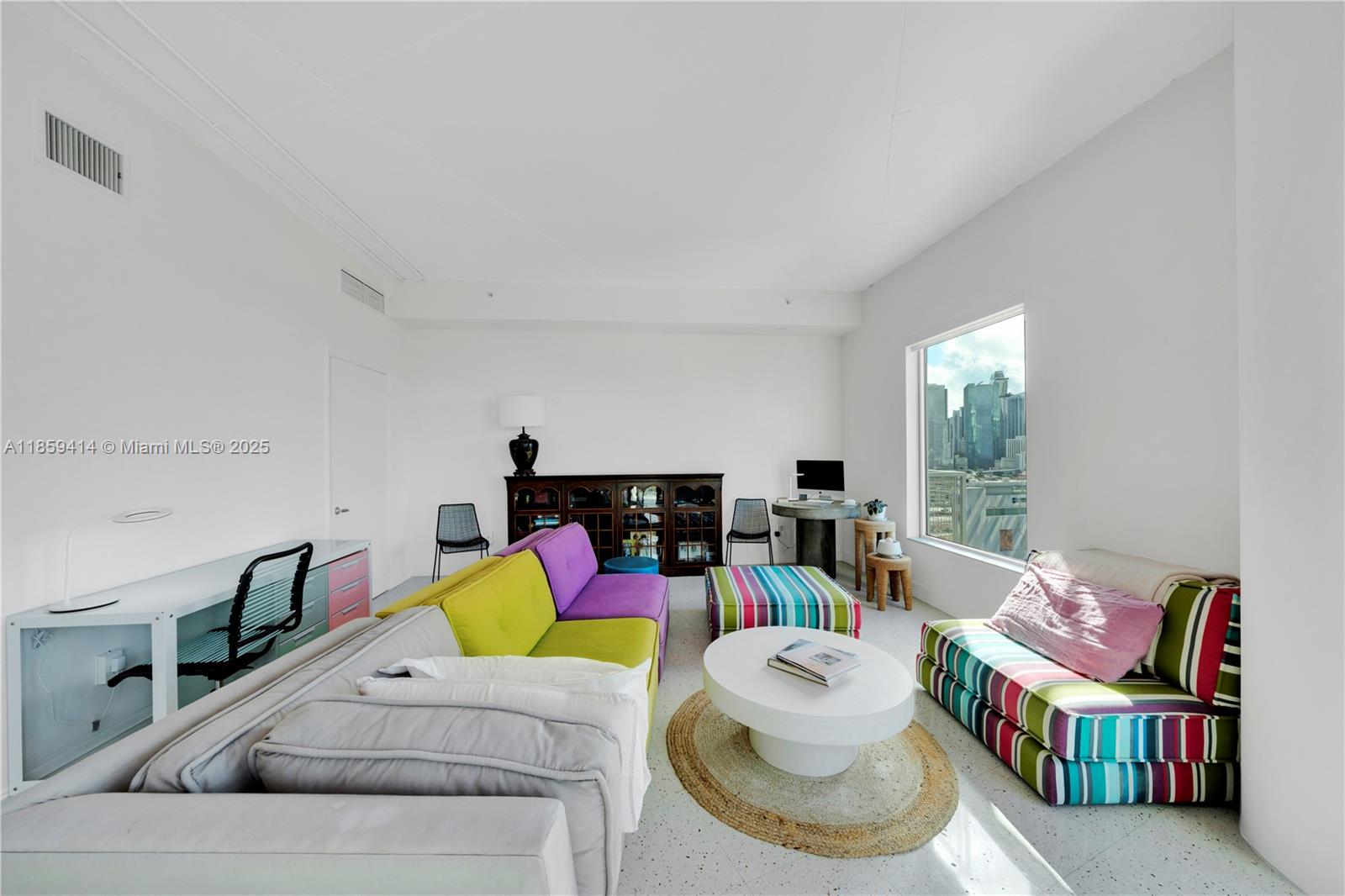 NEO CONDO - Residential