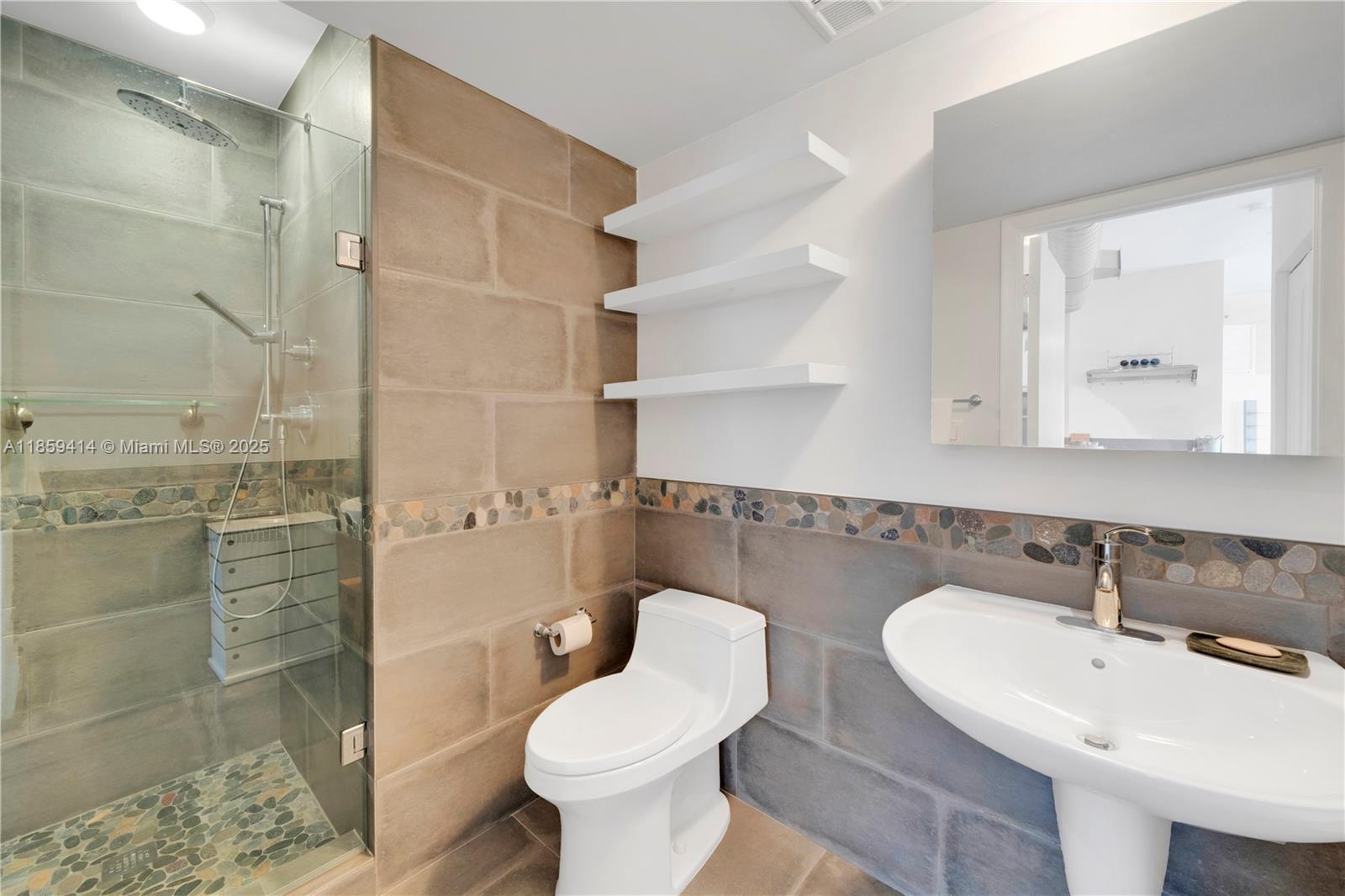 NEO CONDO - Residential