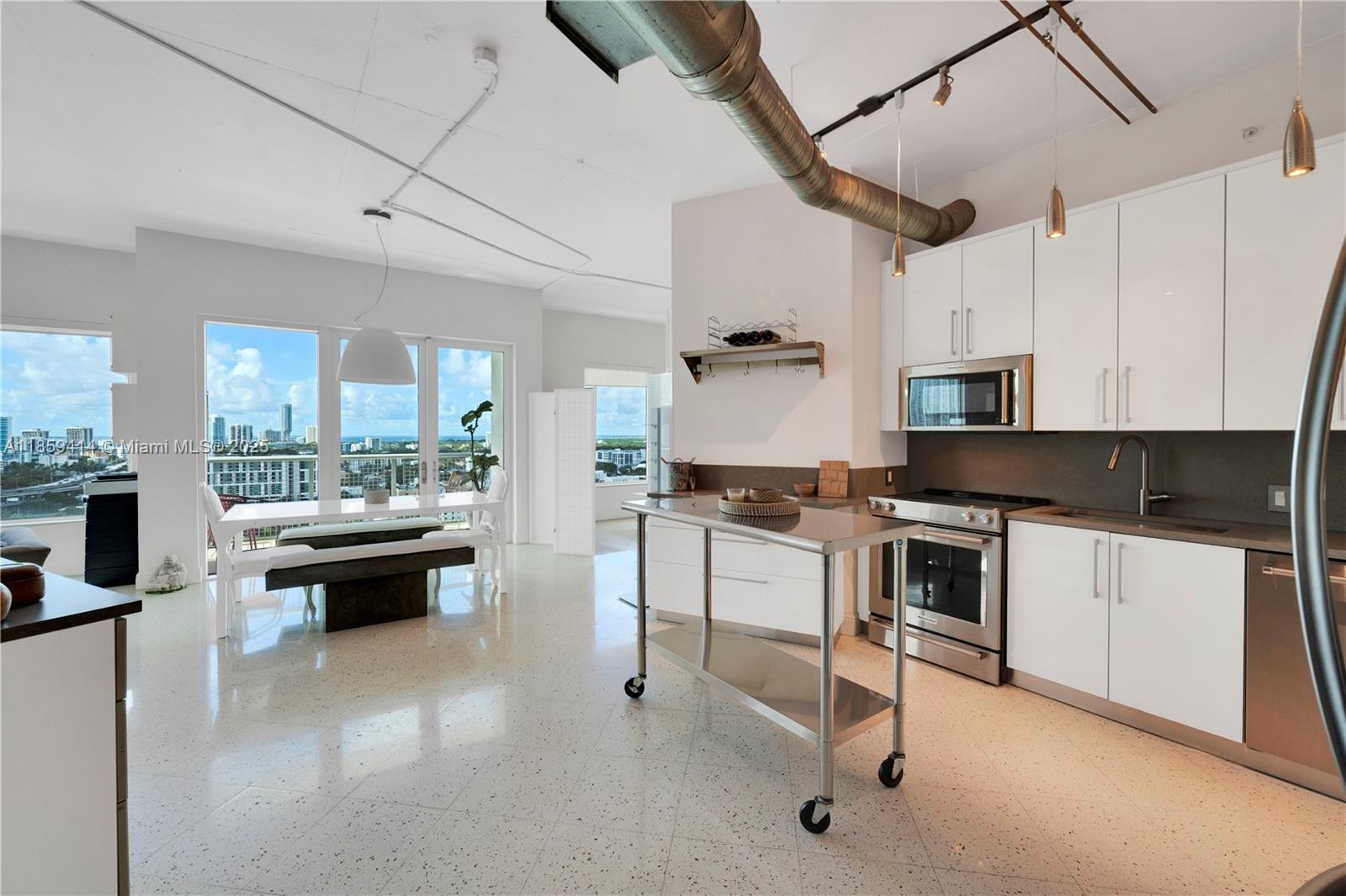 NEO CONDO - Residential