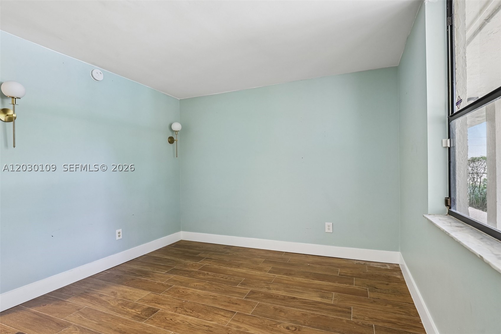 LAKES OF NEWPORT I CONDO - Residential