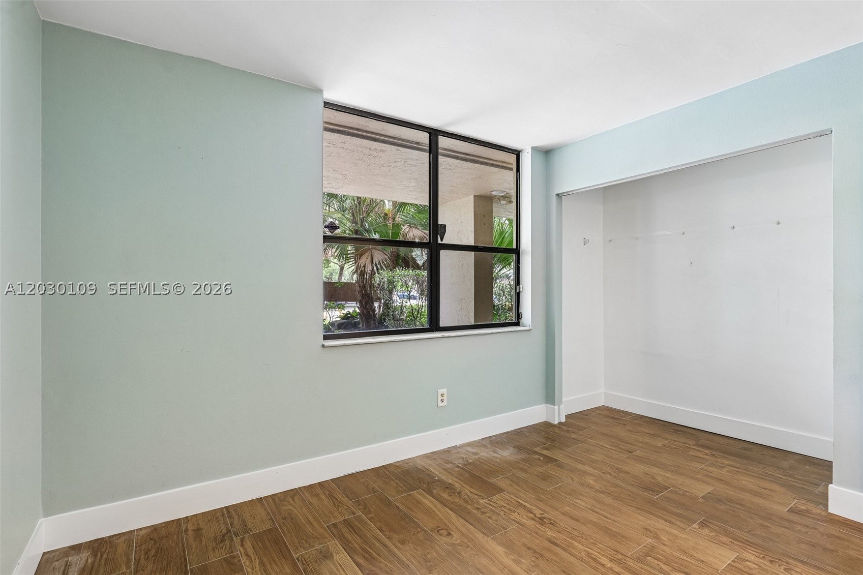 LAKES OF NEWPORT I CONDO - Residential