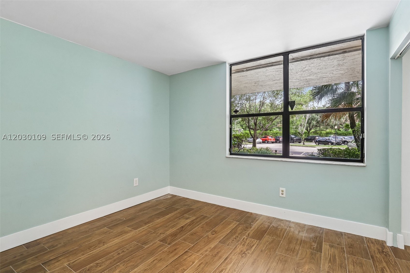 LAKES OF NEWPORT I CONDO - Residential