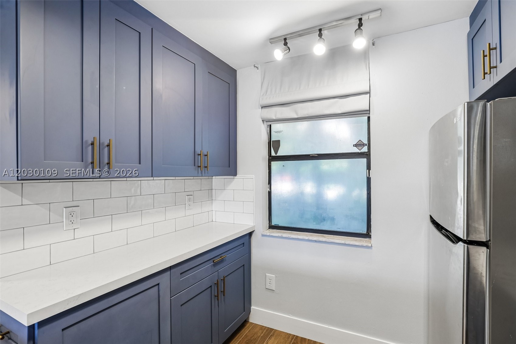 LAKES OF NEWPORT I CONDO - Residential