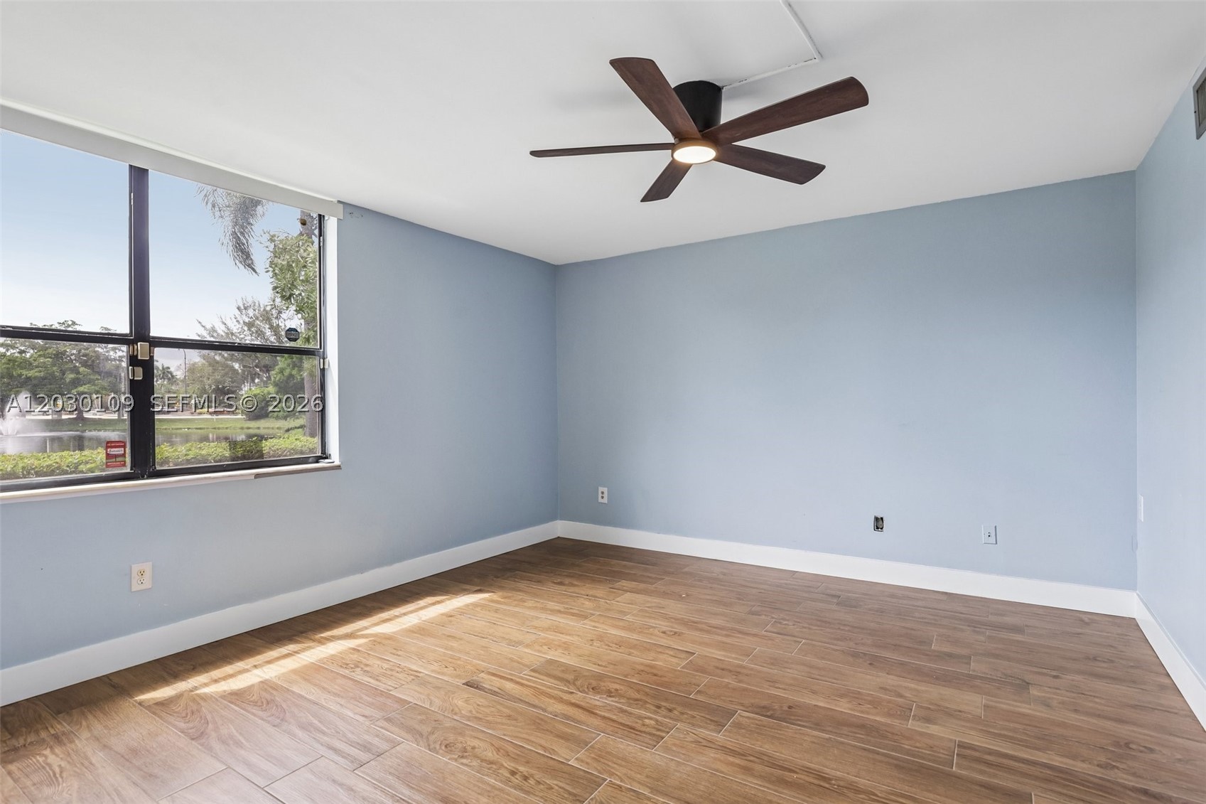 LAKES OF NEWPORT I CONDO - Residential