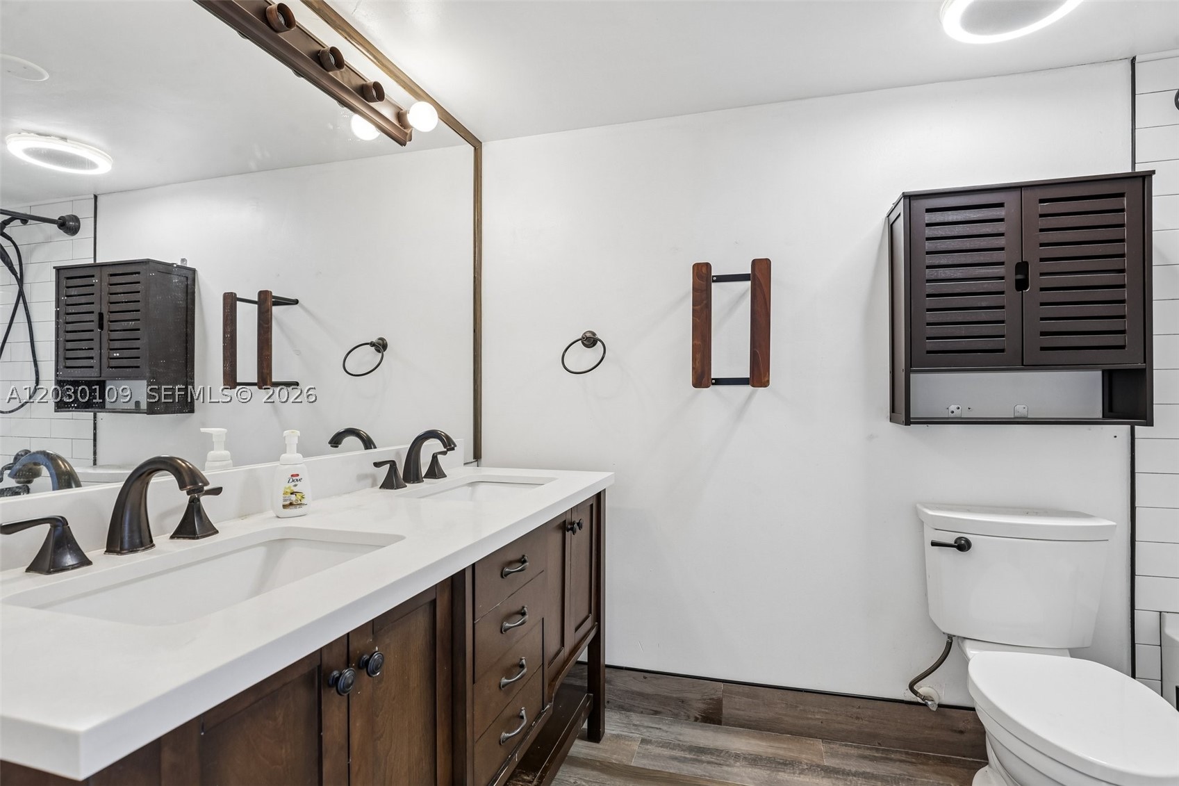 LAKES OF NEWPORT I CONDO - Residential