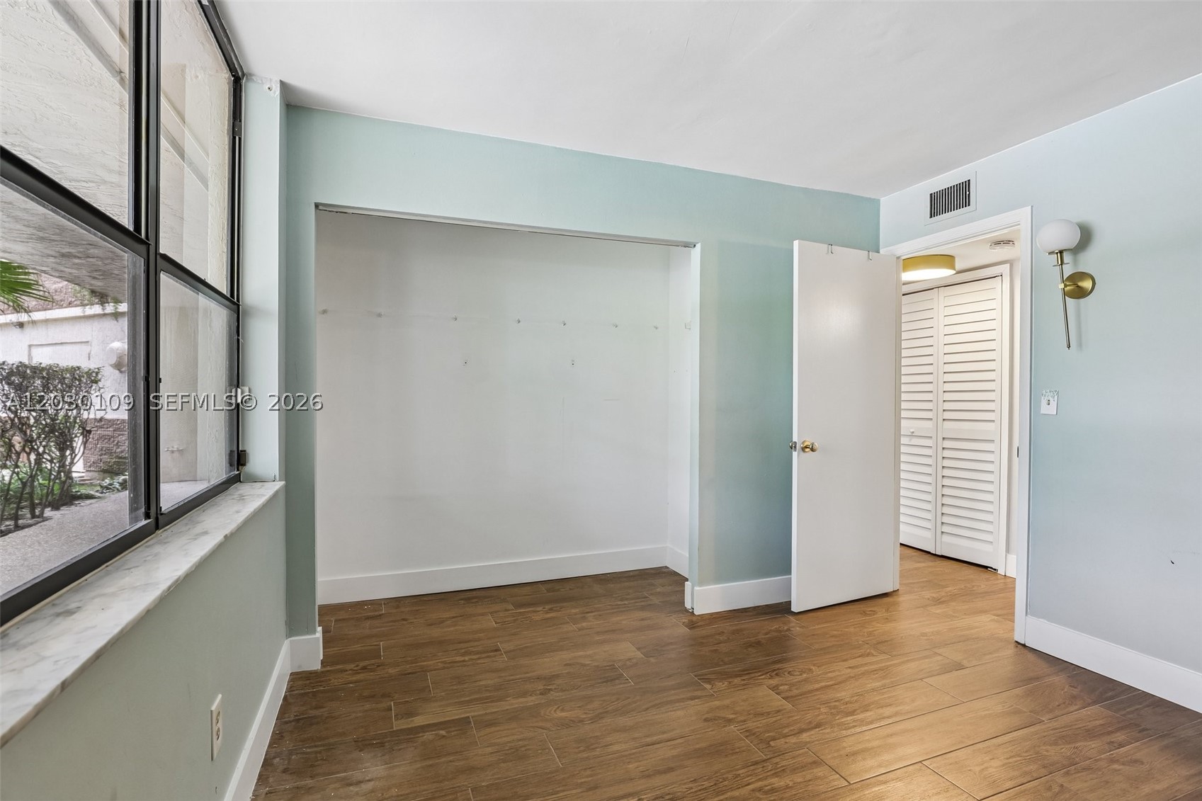 LAKES OF NEWPORT I CONDO - Residential