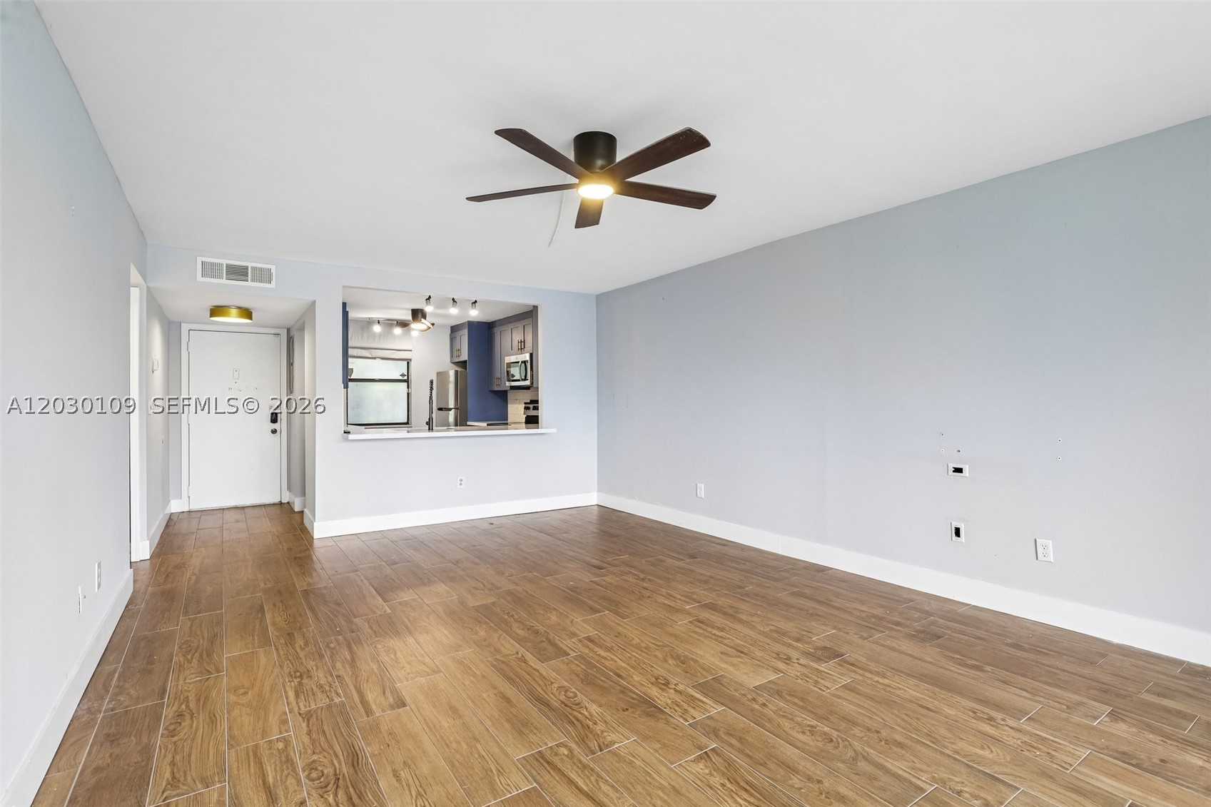 LAKES OF NEWPORT I CONDO - Residential