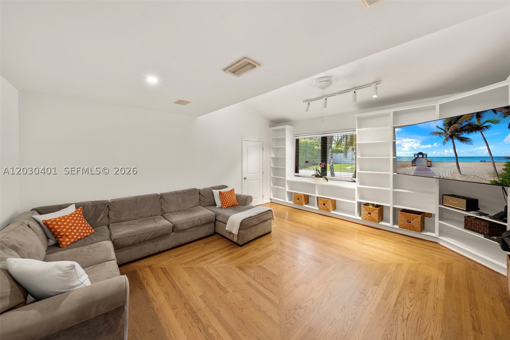 BEACH VIEW ADDN - Residential