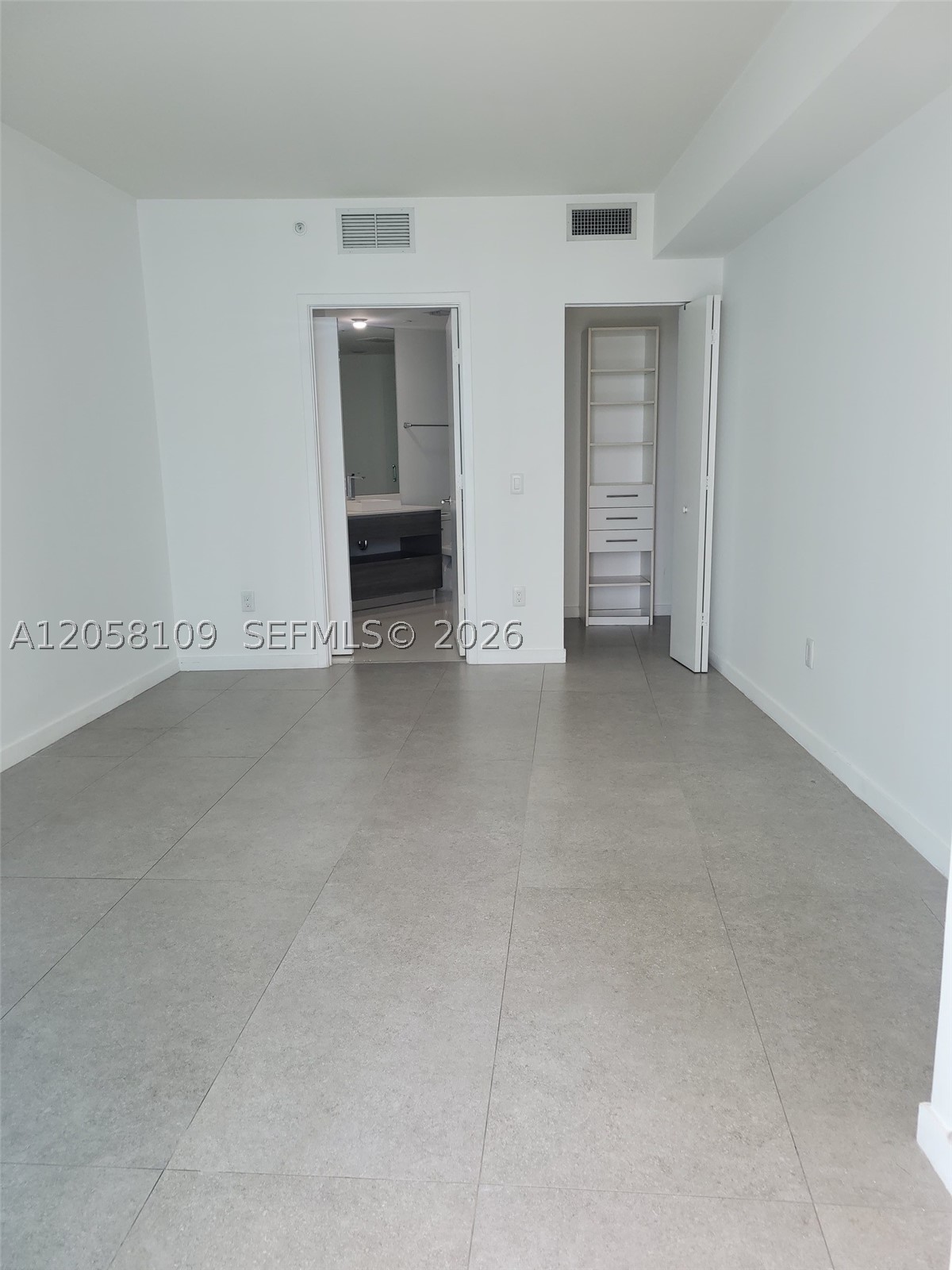 1100 MILLECENTO RESIDENCE - Residential