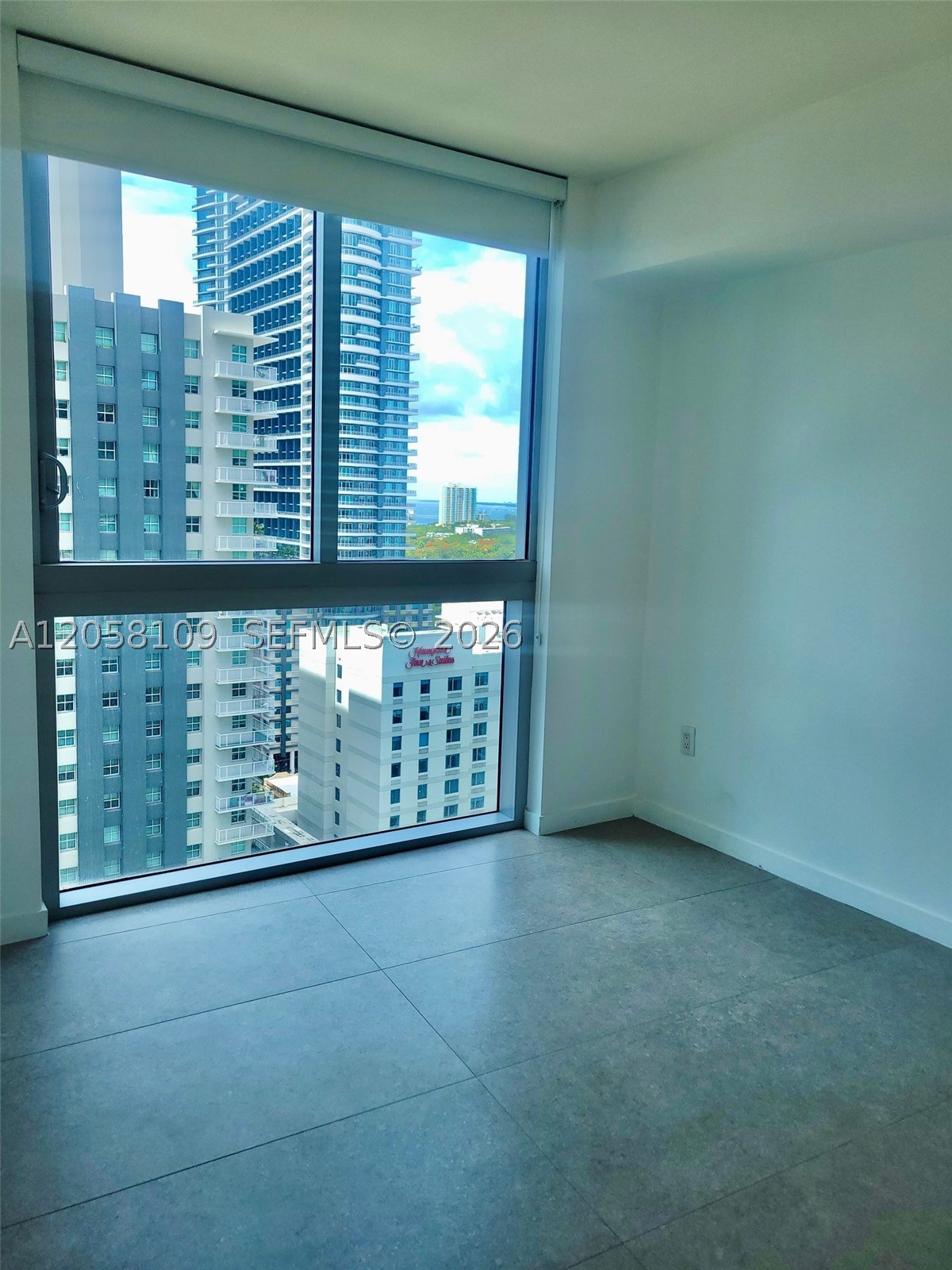 1100 MILLECENTO RESIDENCE - Residential