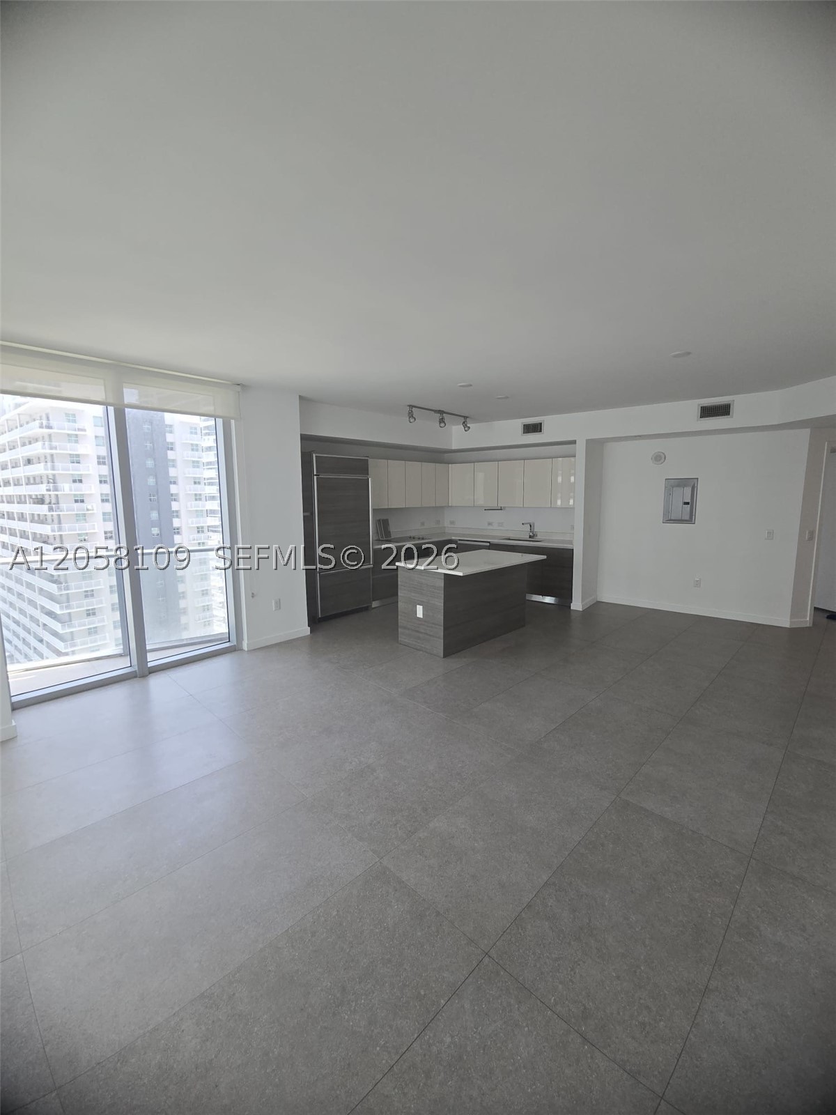 1100 MILLECENTO RESIDENCE - Residential