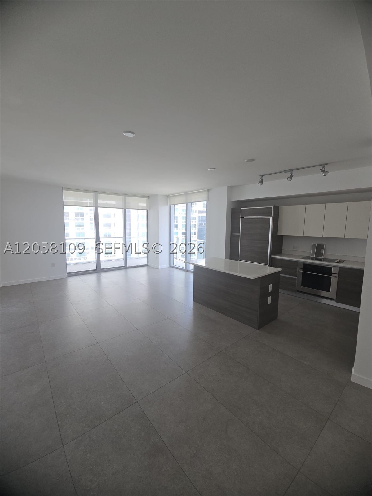 1100 MILLECENTO RESIDENCE - Residential