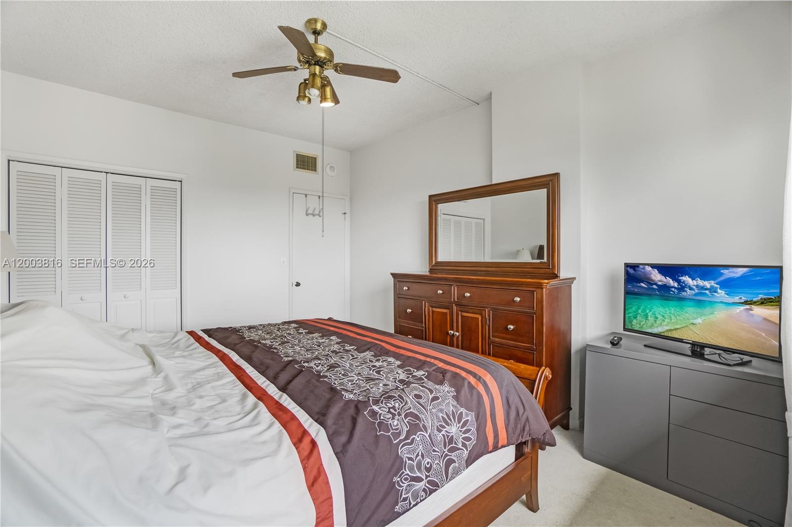 HILLCREST EAST NO 23 COND - Residential