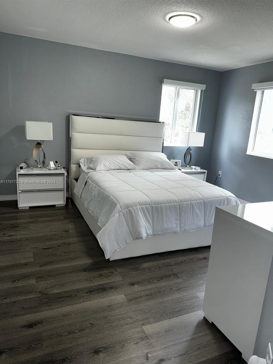 VISTA TRACE 3 CONDO - Residential