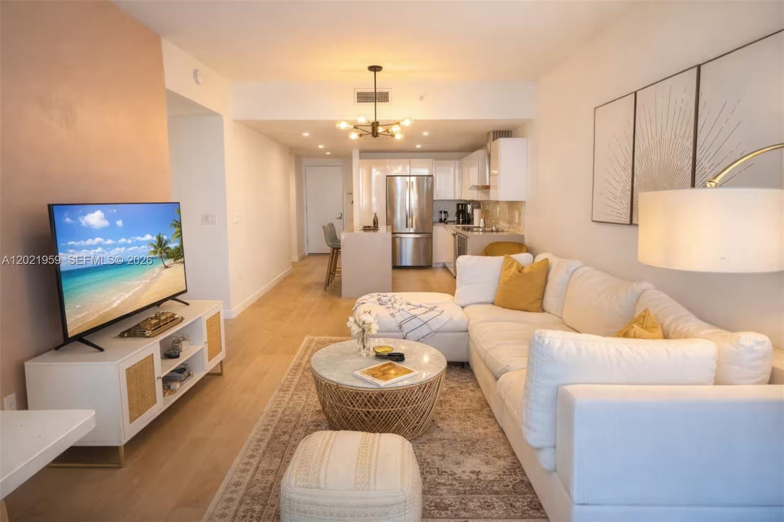 CANVAS CONDO - Residential