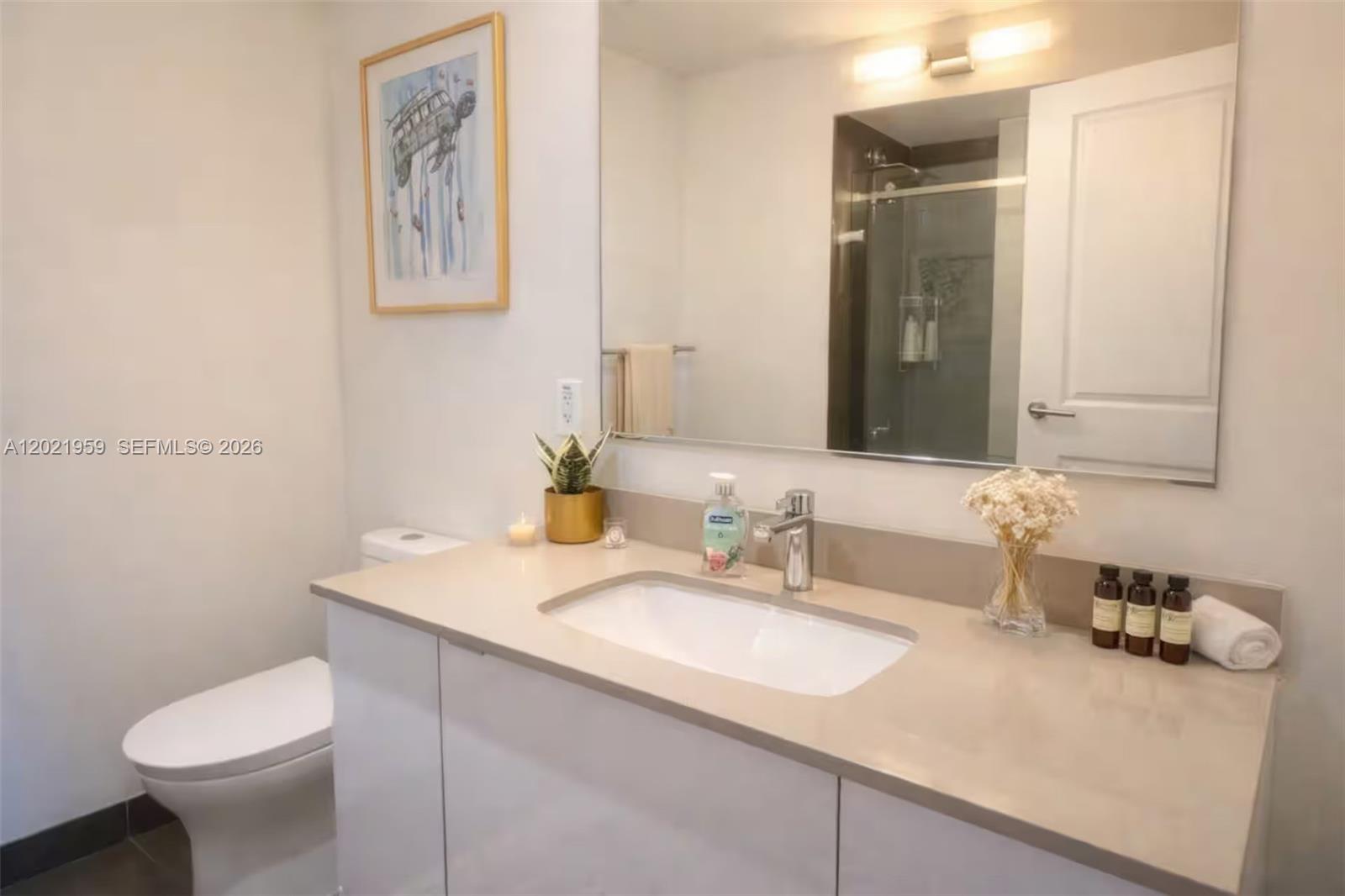 CANVAS CONDO - Residential