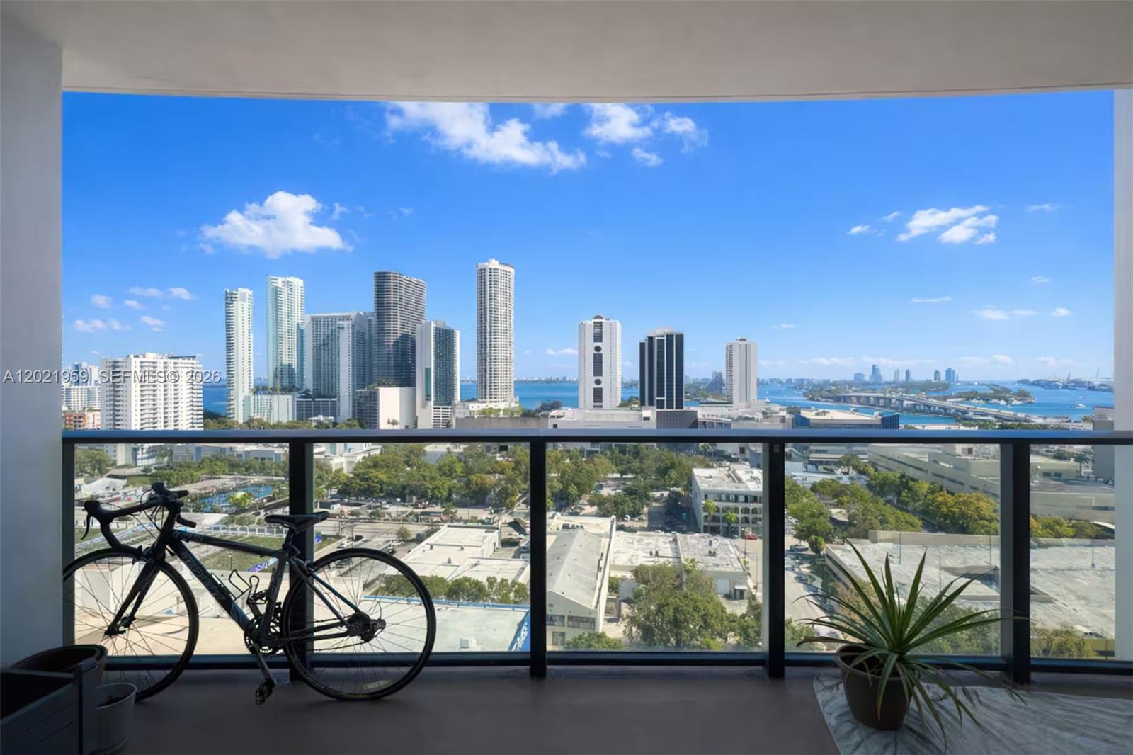CANVAS CONDO - Residential