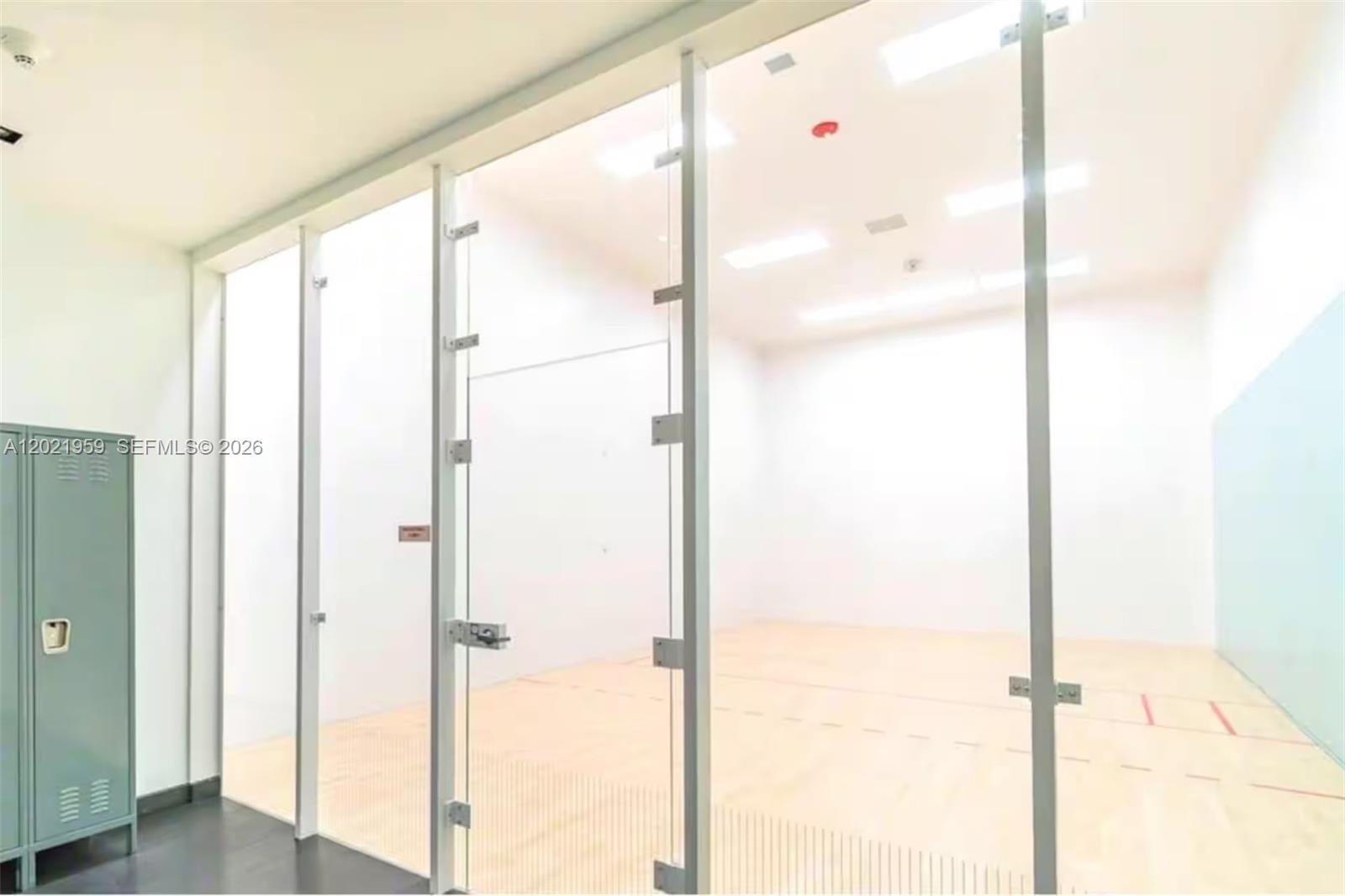 CANVAS CONDO - Residential
