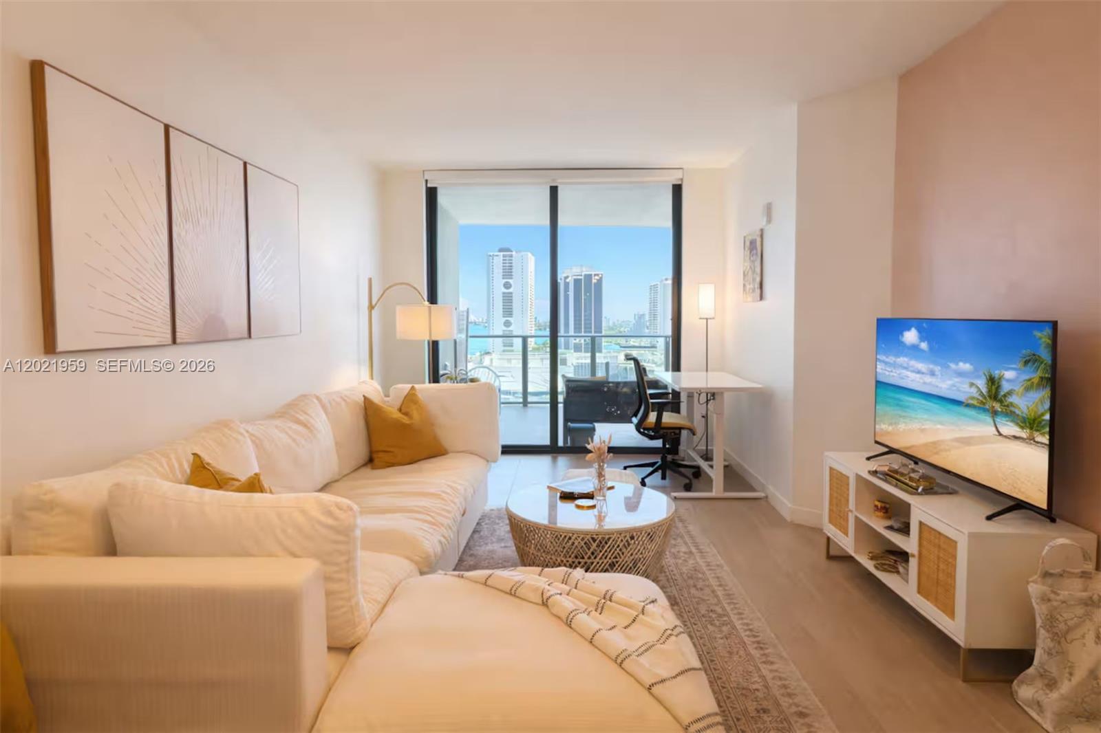 CANVAS CONDO - Residential